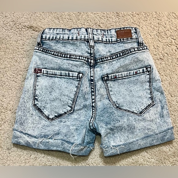 BDG High Rise Shorts size 24 - Picture 2 of 3
